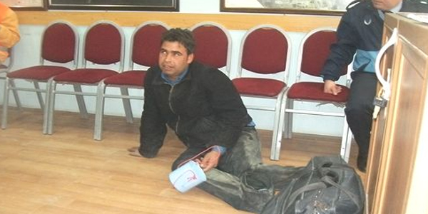 Zor yürüyen dilenci, zabıtada sapasağlam oldu