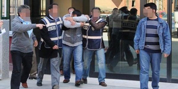 Kaçak kazı yapan 2 kişi gözaltına alındı