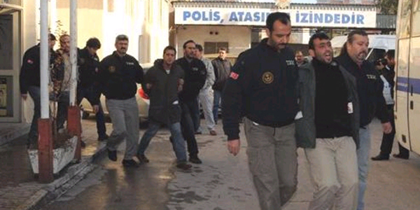 Tabloya gizlenen DHKP-C'nin flaş belleğinde 'Yunanistan' şifreli belge