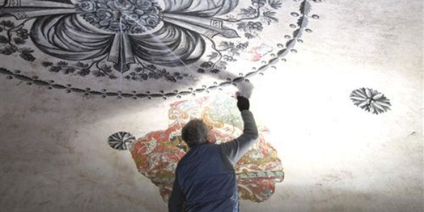 Sıvanın altından çıkan 550 yıllık sır