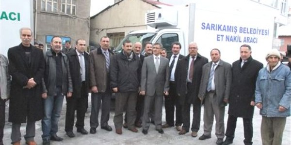 Sarıkamış Belediyesi cenaze yıkama ve bekletme ile et nakil aracı aldı
