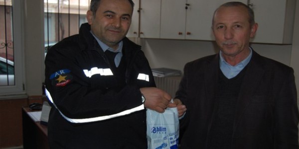 Güvenlik görevlisinden insanlık dersi