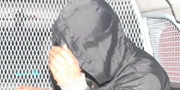 �ald�klar� otomobille kaza yap�nca yakaland�lar