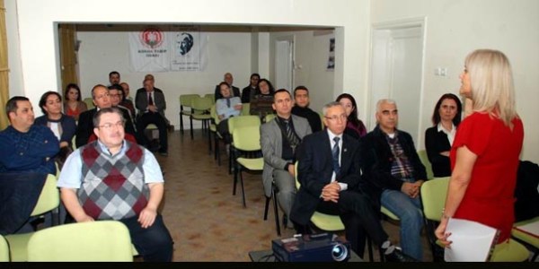 Hekimlere �iddet ile ba�a ��kma y�ntemleri anlat�ld�