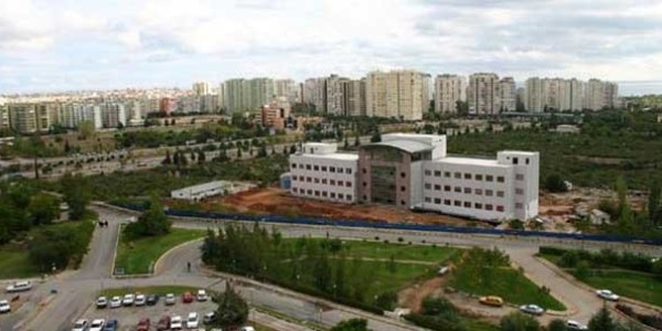 Yüksekokullarda 30 günlük iş yeri eğitimi 1 yıla çıktı