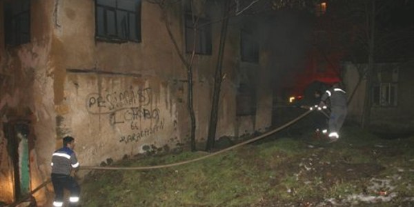 Yozgat'ta ahşap evde çıkan yangın korkuttu