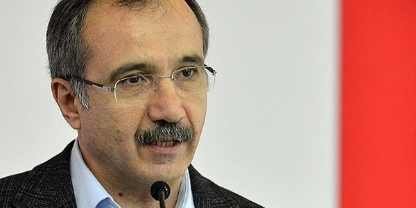Dinçer'den 'okullarda kıyafet serbestesi' açıklaması