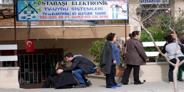 Apartman boşluğuna düşen televizyon tamircisi öldü