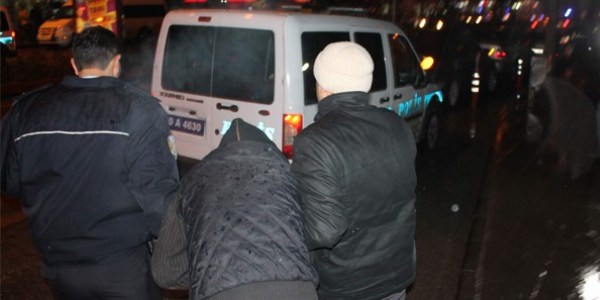 Esrarla yakalanan şüpheli tutuklandı