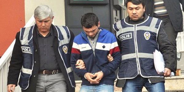 Kiraladıkları araçları çalıp sattılar