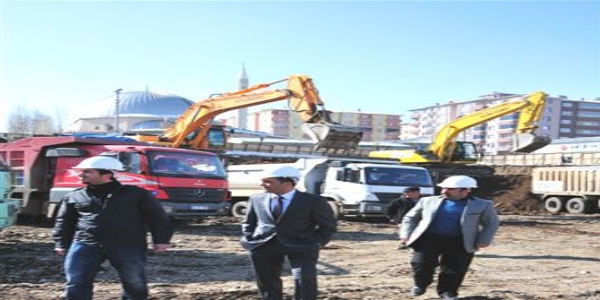En büyük kentsel dönüşüm projesinde ilk kazma vuruldu