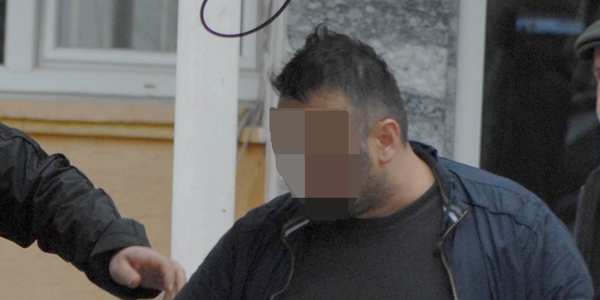 Masaj salonu sahibi tutukland�