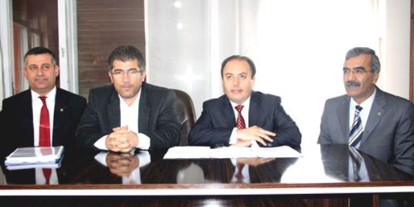 Mu�la Belediye Meclisi'nde k�f�r krizi