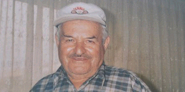 AVM'nin otomatik kap�s�n�n �arpt��� ya�l� adam�n mezar� a��ld�