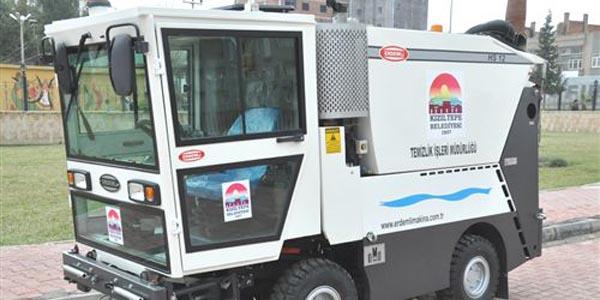 K�z�ltepe Belediyesi vakumlu yol s�p�rme arac� ald�
