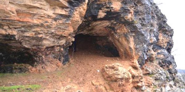 Kulp'ta PKK'l�lar�n kulland��� ma�arada ya�am malzemeleri ele ge�irildi