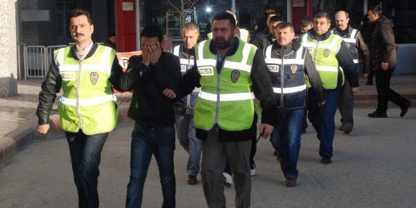 İmamlı dolandırıcılık şebekesine 8 tutuklama