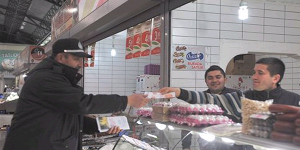 Boz�y�k Belediyesi'nden sigaray� b�rakma �a�r�s�