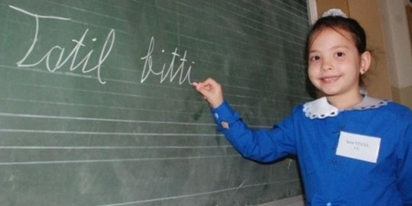 ��renciler yar�n dersba�� yap�yor