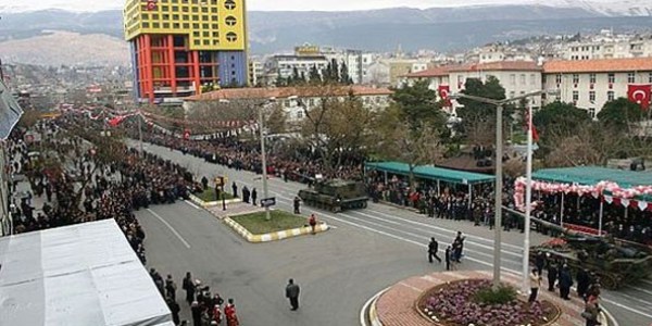 'Kendi kendini kurtaran �ehrin' onur g�n�