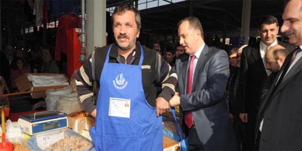 Pazarcılara yaka kartı uygulaması