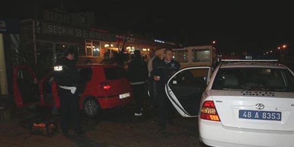 Asker adaylarına silahlı uğurlama