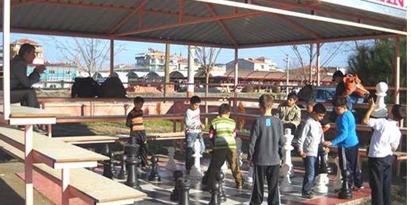 Kazada hayatını kaybeden öğretmen unutulmadı