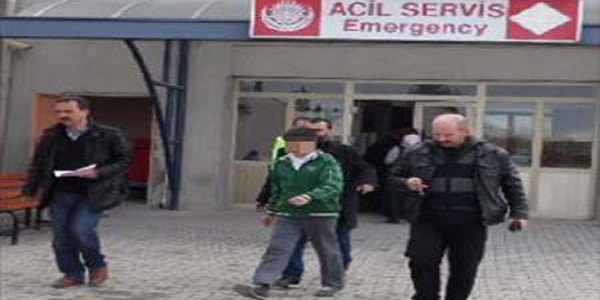 ��rencilerin b��akl� kavgas�: 1 yaral�