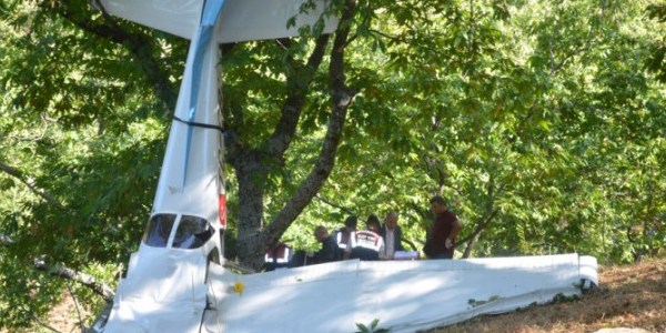 Mersin'de e�itim u�a�� d��t�: 1 �l�, 1 yaral�/ Video