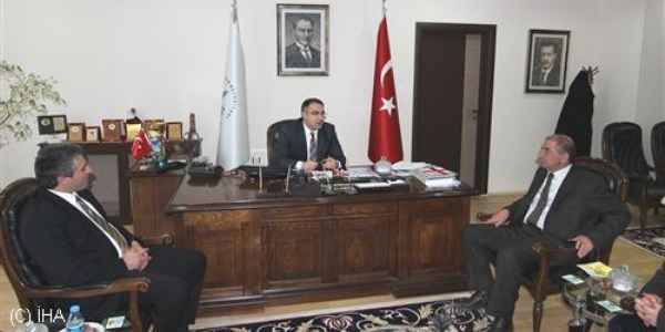 Baro Ba�kan� Terzio�lu'ndan Ba�kan Cengiz'e ziyaret