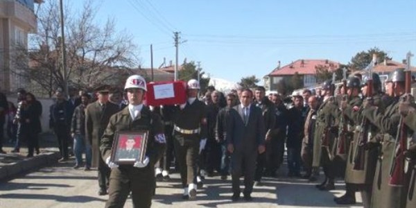 Üsteğmenin sır ölümü