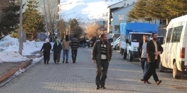 Hozat'ta erkek sayısı, kadından 3 kat fazla