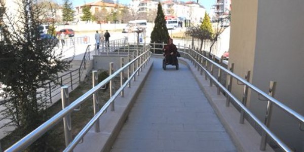 Karaman Valili�i'nde engellilere ula��m kolayl���