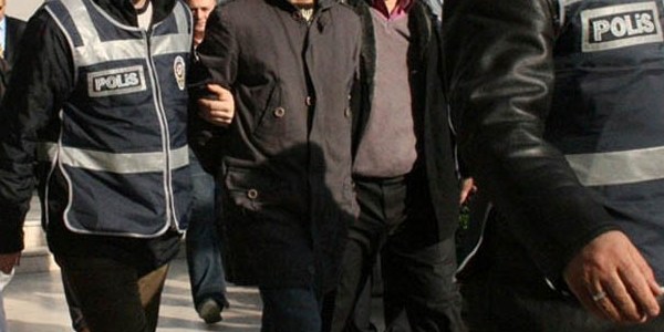 İŞKUR şefi 35 kişiyi 'iş bulma' vaadiyle dolandırmış!
