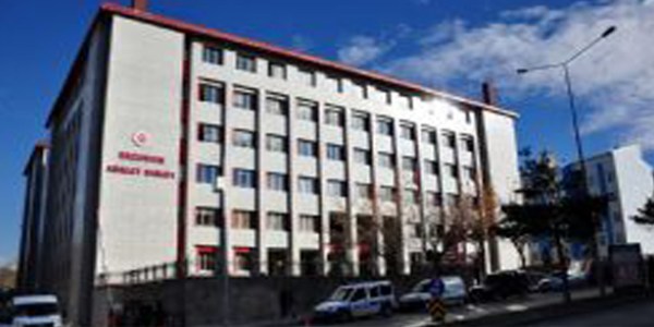 Görevli doktora hakarete hapis cezası verildi