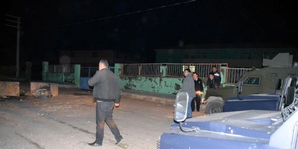 PKK yandaşları okula saldırdı
