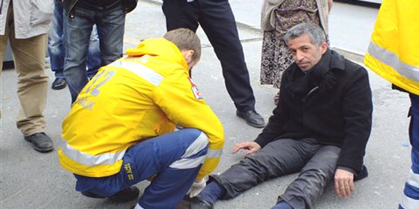 Otobüste yer kavgasında bacağı kırıldı