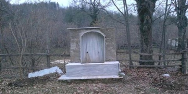 �e�me ba�lar� meyve fidanlar� ile a�a�land�r�ld�