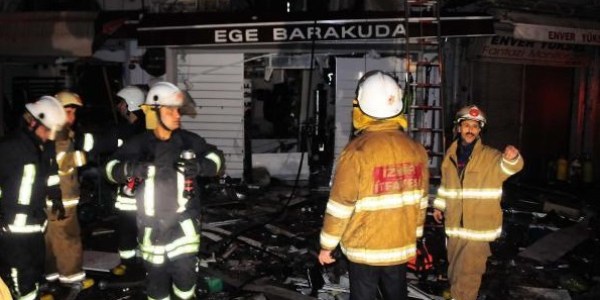 Tarihi Kemeraltı Çarşısı'nda patlama: 8 yaralı