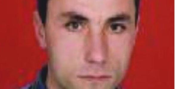 D�k�m fabrikas�nda silindire s�k��an i��i �ld�