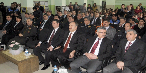 '�nternetteki grup oyunlar� �ocuklar�n ruhi geli�imini olumsuz etkiliyor'