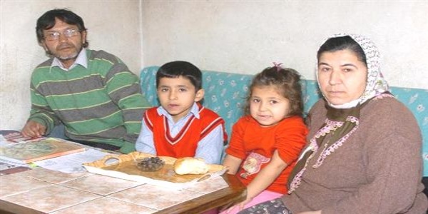 Hasta eşi ve 2 çocuğuna bakabilmek için iş arıyor