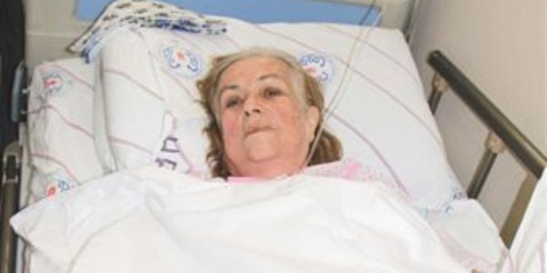 Karın ağrısıyla gitti, 7 kilo kitle çıktı