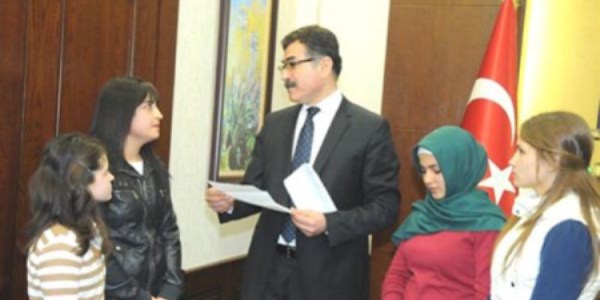 Kız yurdundaki çocuklardan Suriye'ye destek