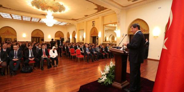 Davutoğlu'ndan genç memurlara tavsiyeler