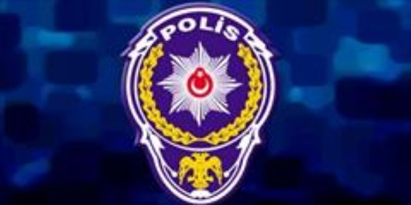 Üçüncüde çantayı patlatırlar