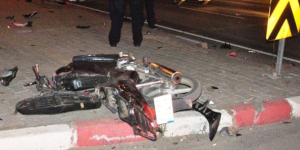 Bal�kesir'de motosiklet devrildi: 1 �l�