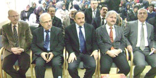 D�zce �mam Hatiplerin 50. y�l� konferans�