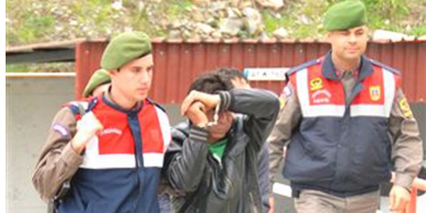 Hırsızları engellemeye çalıştı üstüne dayak yedi