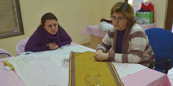 Büyükçekmeceli kadınlar 'tel kırma' sanatını öğreniyor